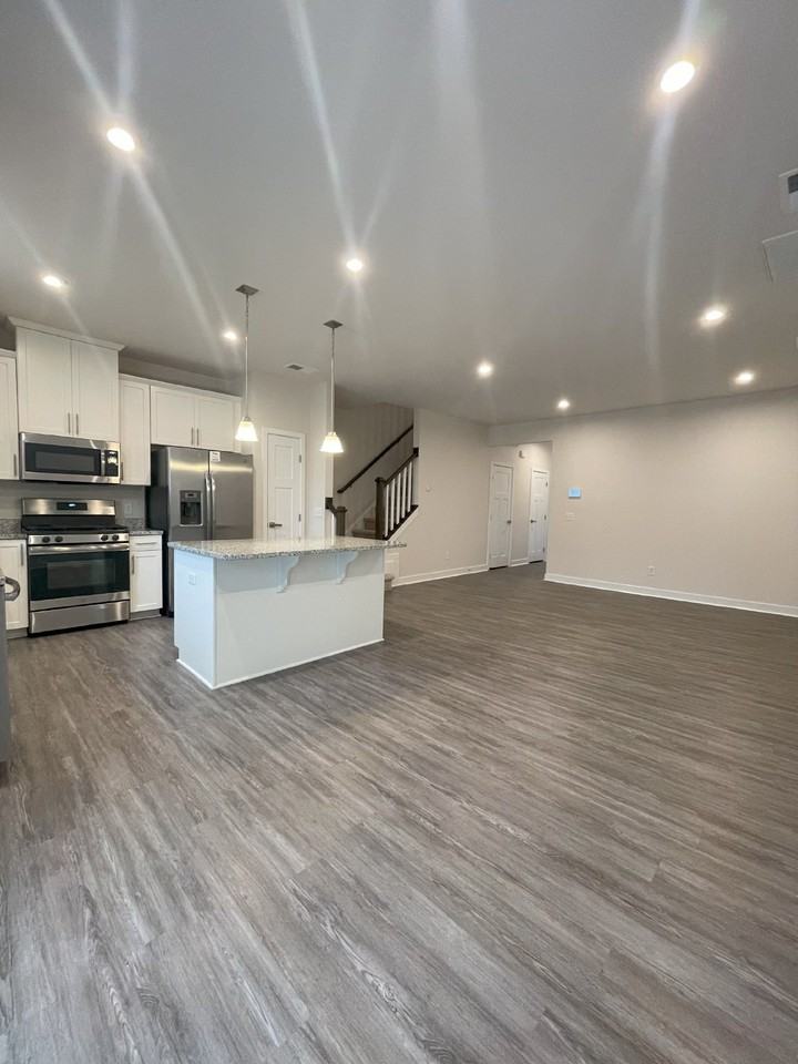 218 Clearwood Dr - Photo 2 of 21