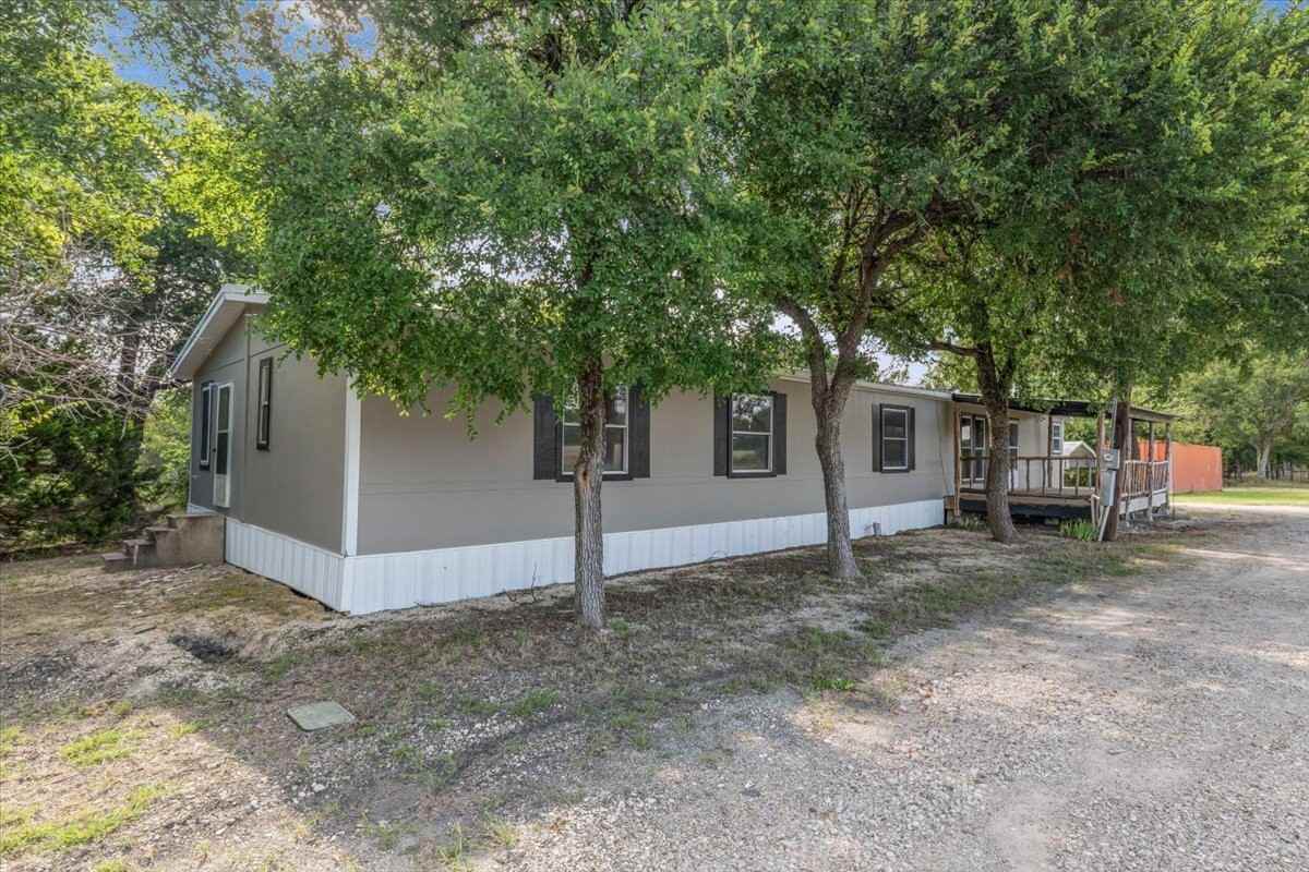 811 Winchester Dr - Photo 4 of 40