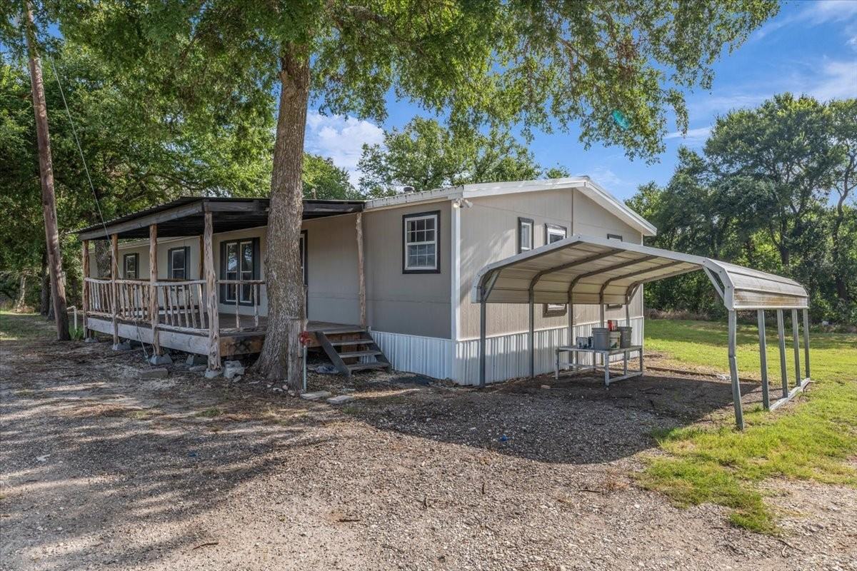 811 Winchester Dr - Photo 5 of 40