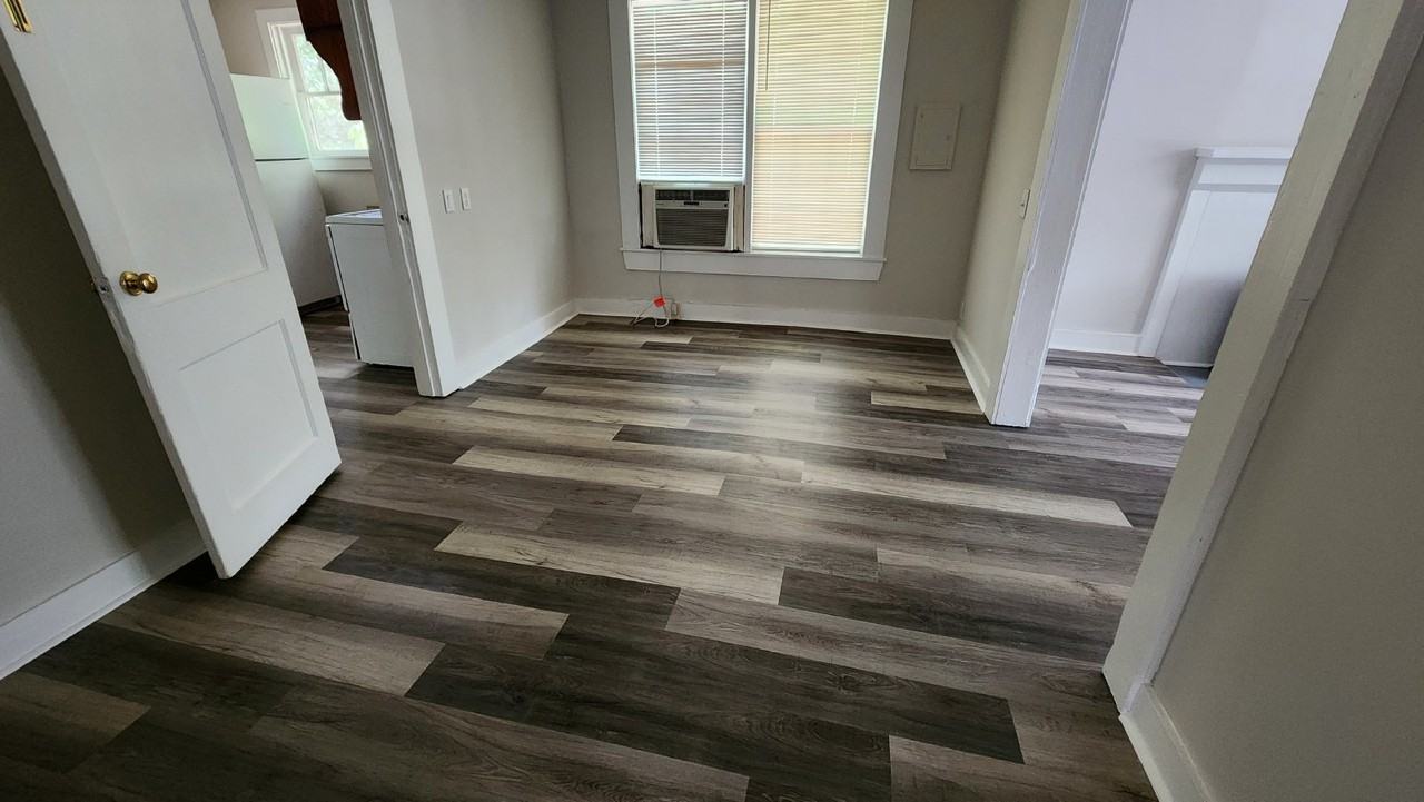 8040 Lee Road 240 - Photo 3 of 11