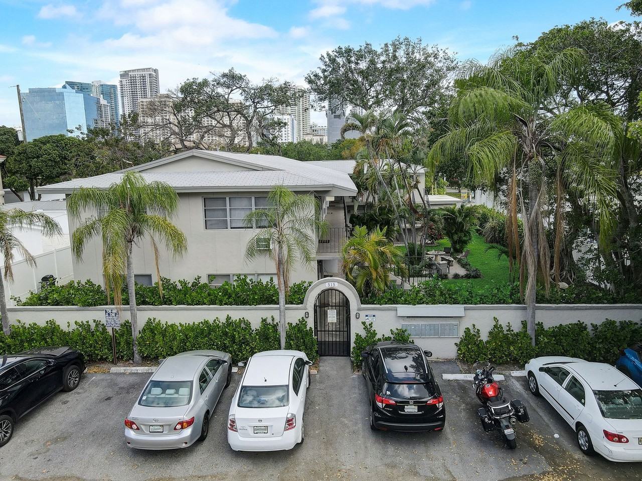 515 Apartments - Photo 2 of 6