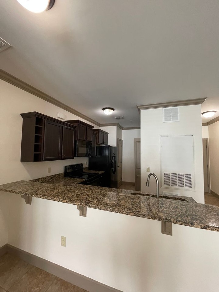 Woodbury Row - Photo 4 of 50