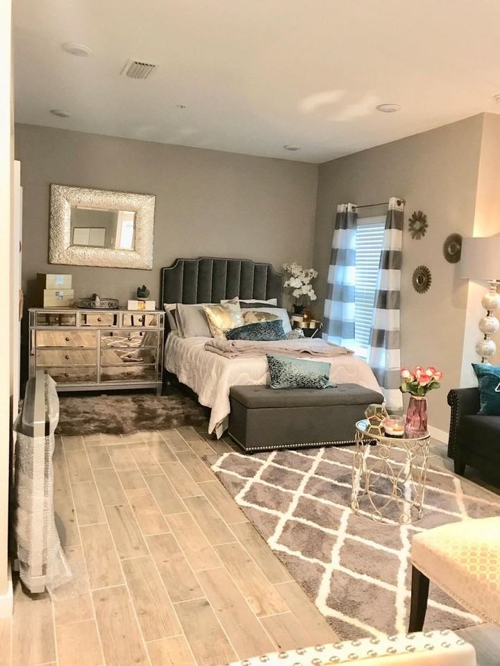 Woodbury Row - Photo 2 of 7