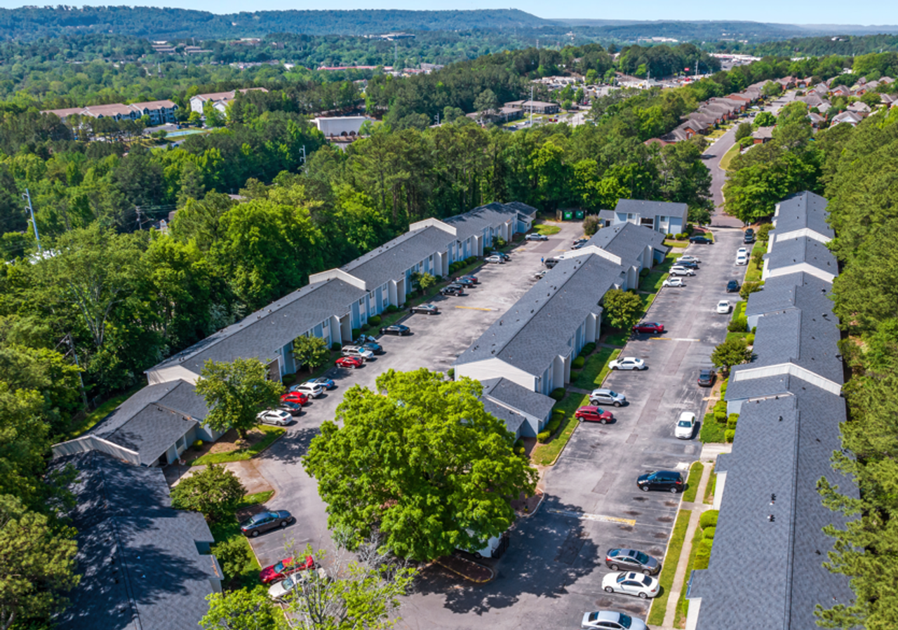 Beacon Pointe Apartments - Photo 2 of 42