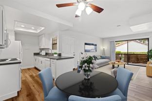 30001 Golden Lantern #304 - Photo 1 of 1