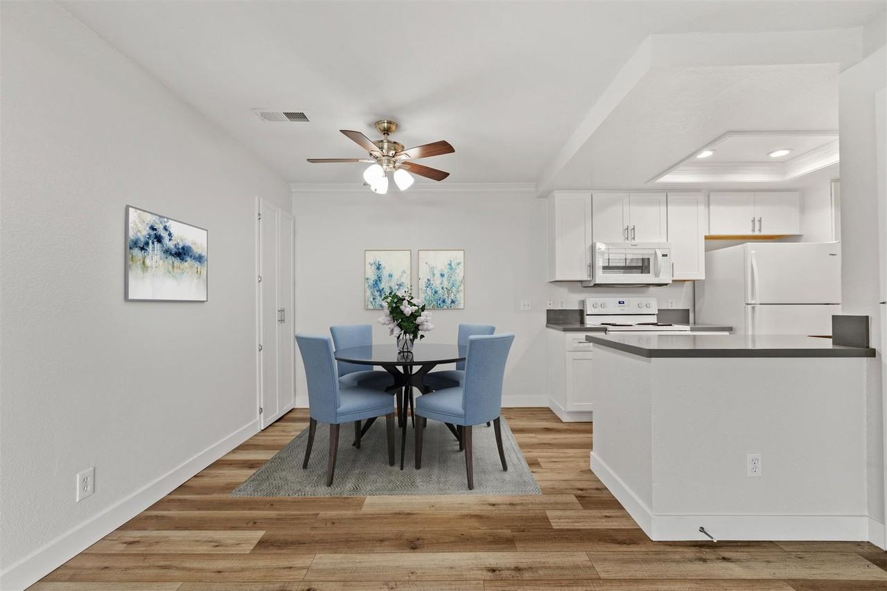 30001 Golden Lantern #304 - Photo 4 of 17