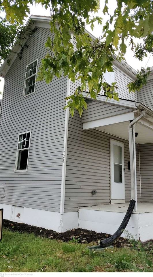 148 S Hedges St - Photo 2 of 17