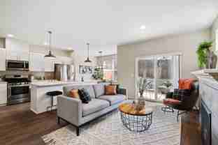 2376 Ne 6th St - Photo 1 of 1