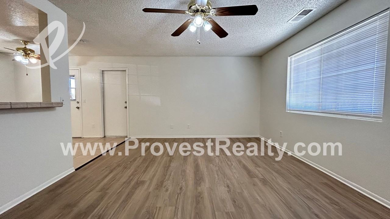 Nisqually Rd 21654 / Niko - Photo 3 of 16