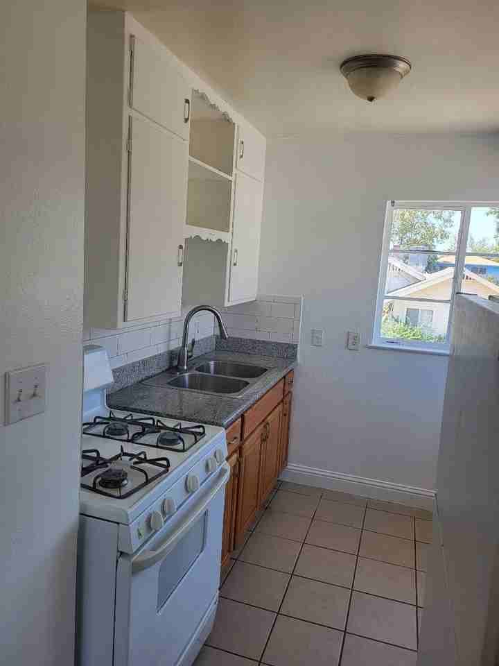 329 N. Glenn Ave - Photo 3 of 3