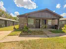 featured image of 1117 E Parker St