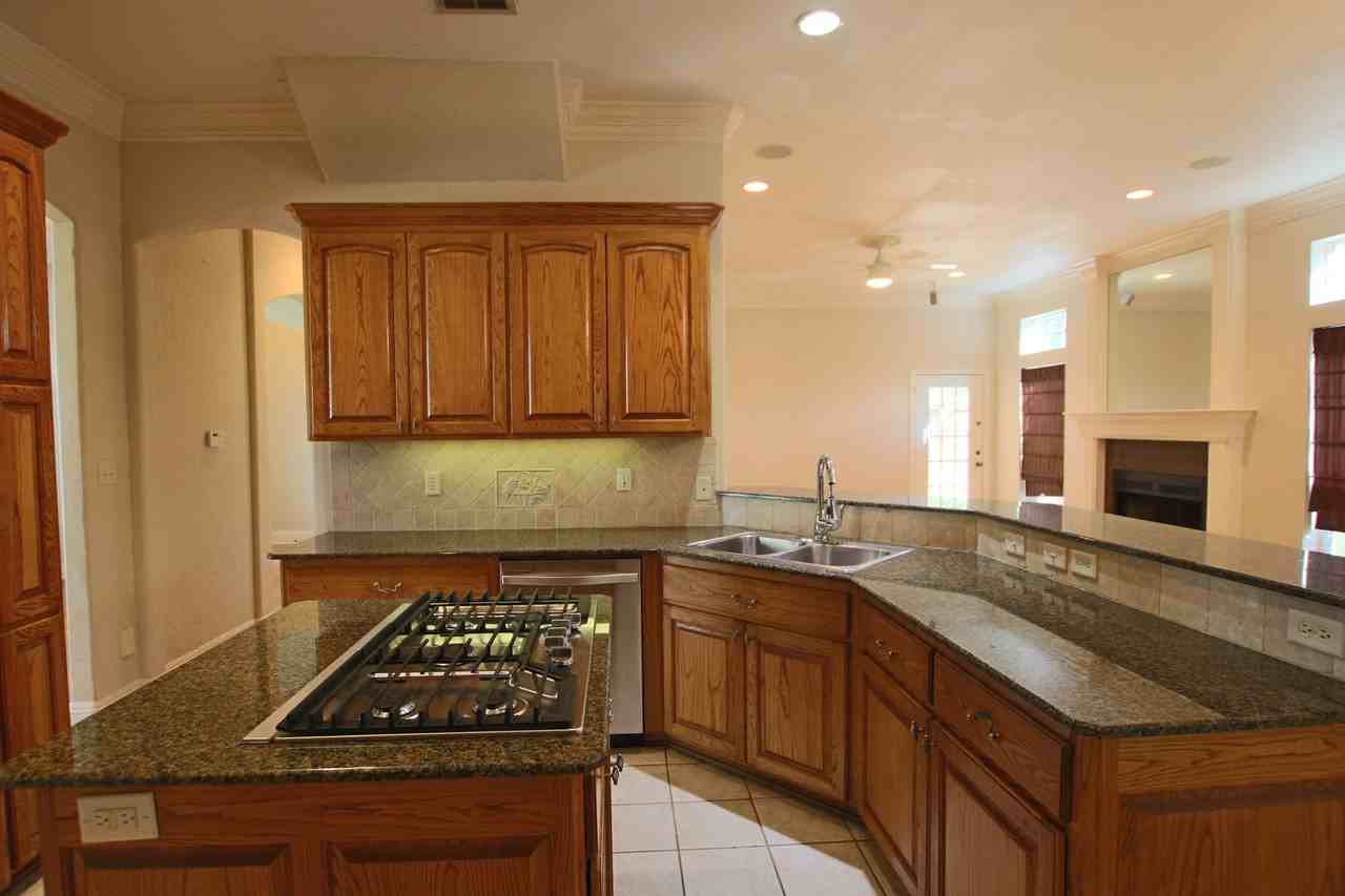 1202 River Bend Dr - Photo 6 of 32