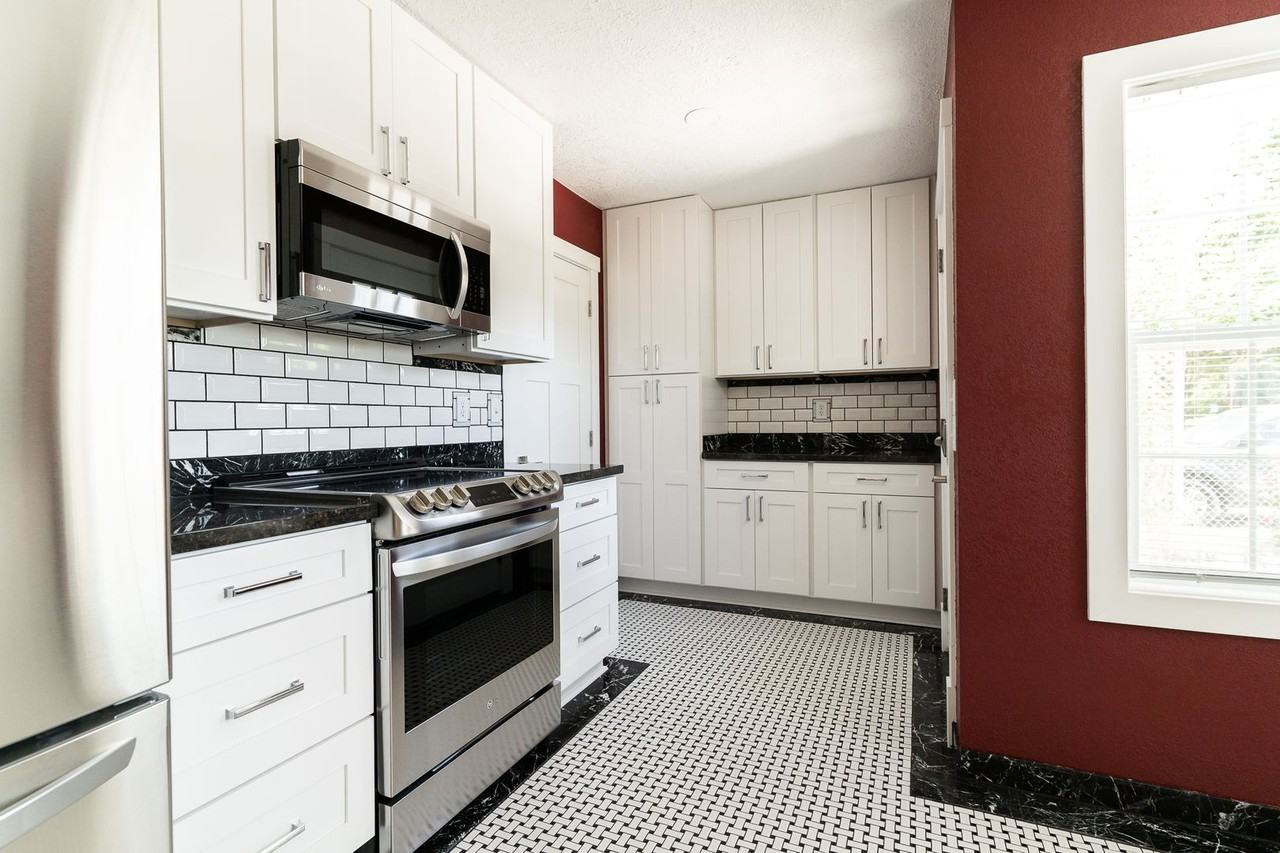 1405 Water Ave Ne - Photo 2 of 41