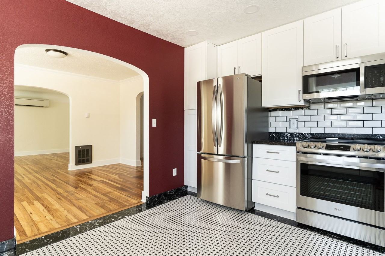 1405 Water Ave Ne - Photo 6 of 41