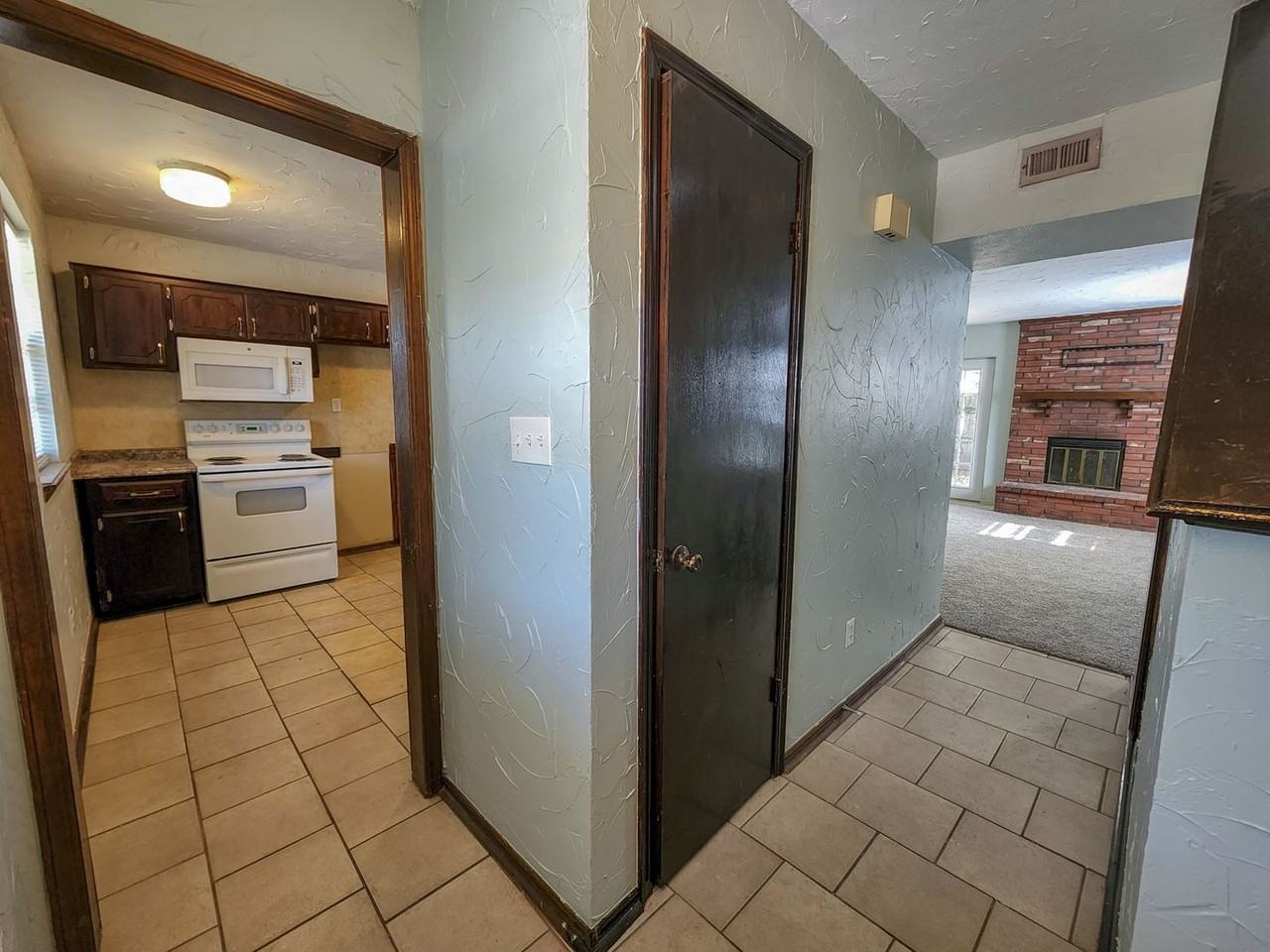 3901 N Kickapoo Ave #40 - Photo 4 of 43