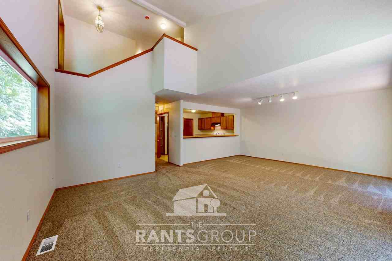 1613 Eastside St Se - Photo 5 of 26
