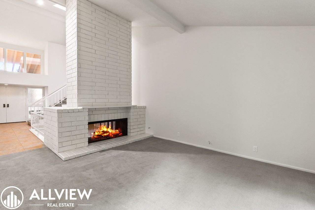 21 Stillwater - Photo 4 of 43