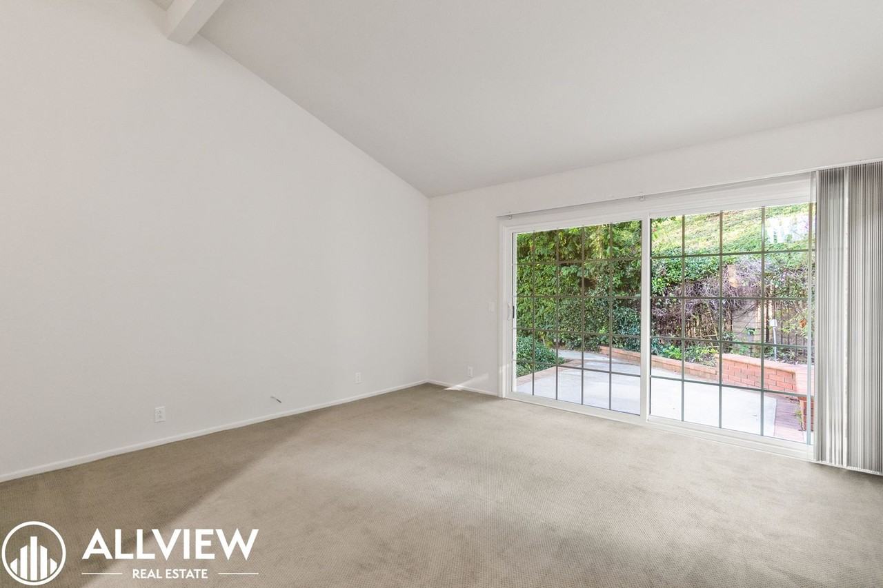 21 Stillwater - Photo 6 of 43
