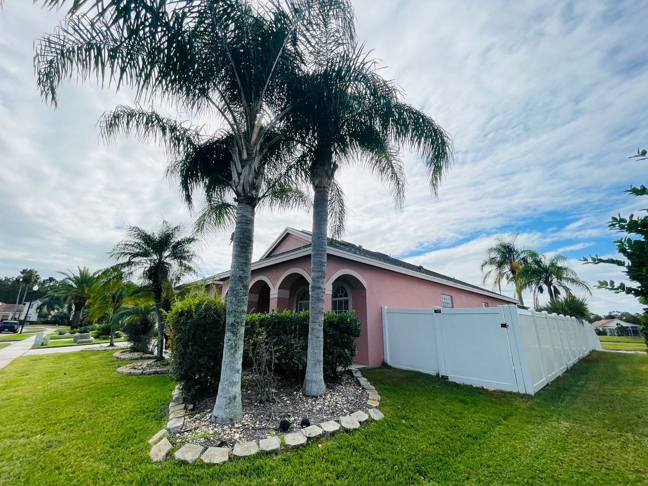 704 Cedar Forest Cir - Photo 2 of 28