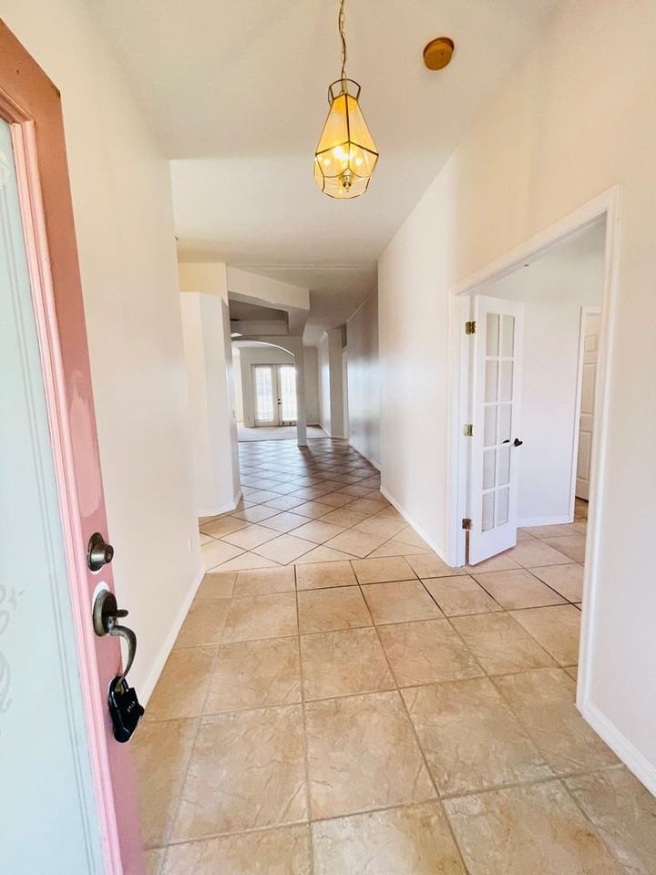 704 Cedar Forest Cir - Photo 5 of 28