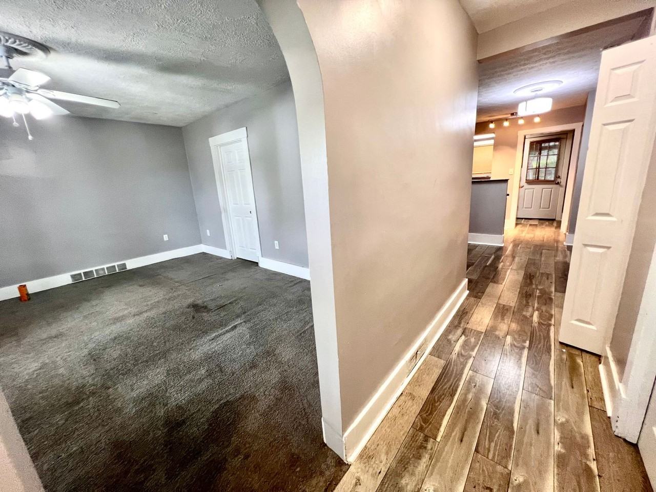 924 Lenz Ave - Photo 6 of 29