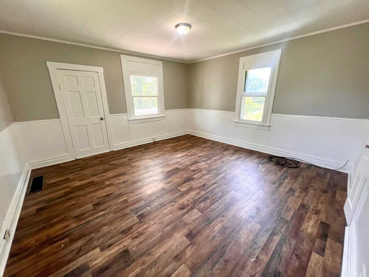 901 N Ashland Ave - Photo 2 of 14