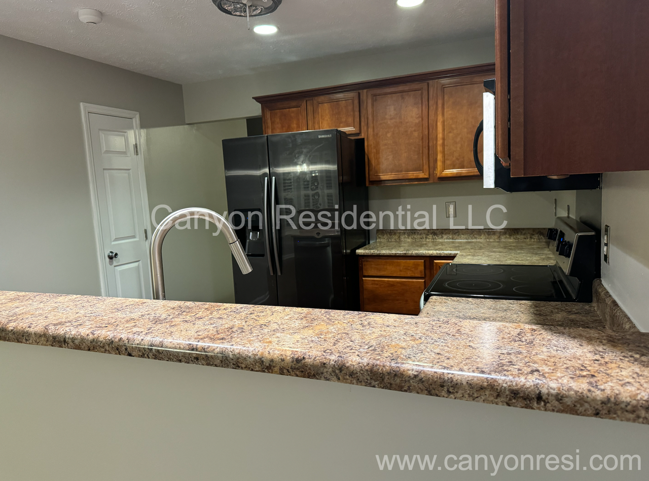 1441 Aultroy Dr - Photo 4 of 14
