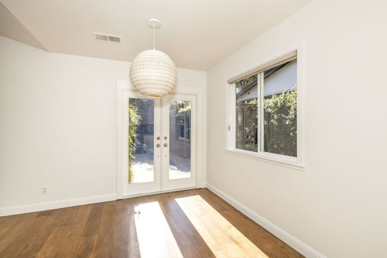 115 Walnut St - Photo 4 of 19