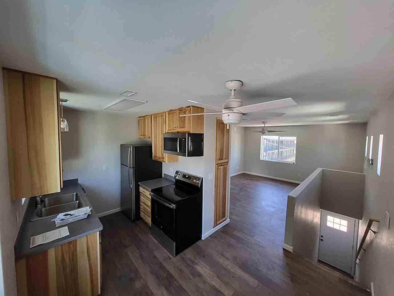 210 N Elden St - Photo 3 of 16