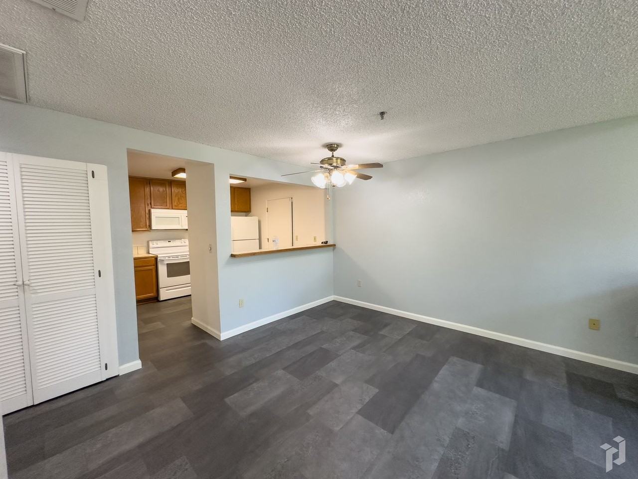 30 Sierra Lakeside Ln - Photo 7 of 20