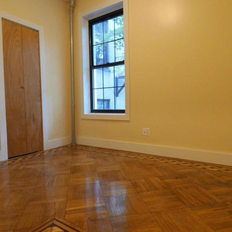 Bedford Ave & Bergen St