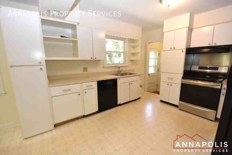 900 Blue Ridge Dr - Photo 2 of 50