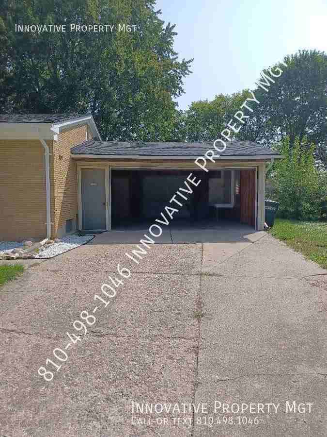 2121 Penway Ct - Photo 2 of 33