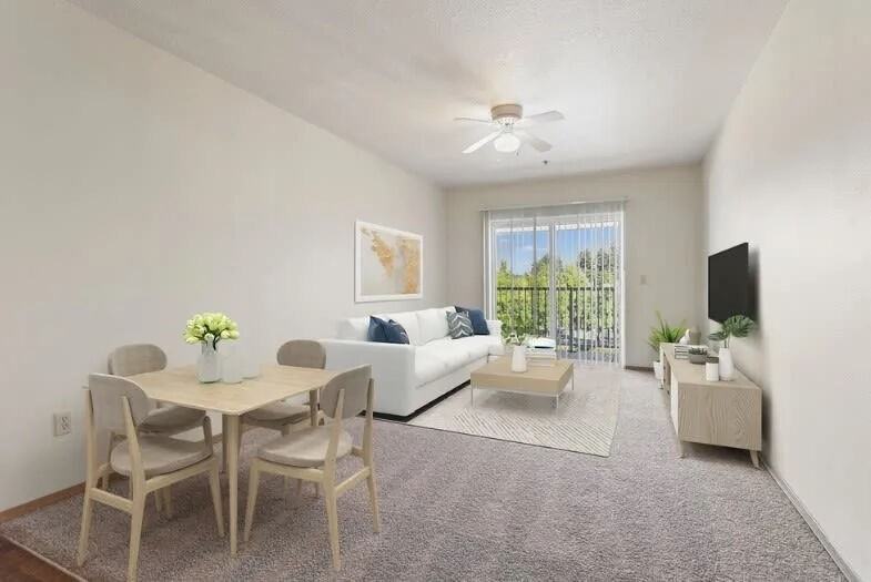 Ventura Park Plaza Apartments - Photo 2 of 5