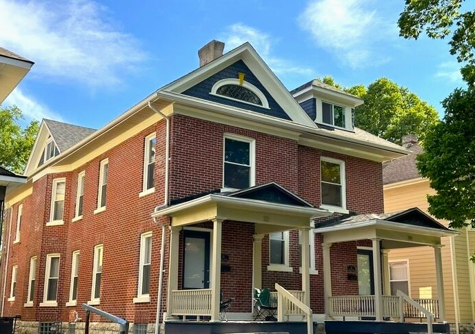 34 Oxford Ave - Photo 2 of 20