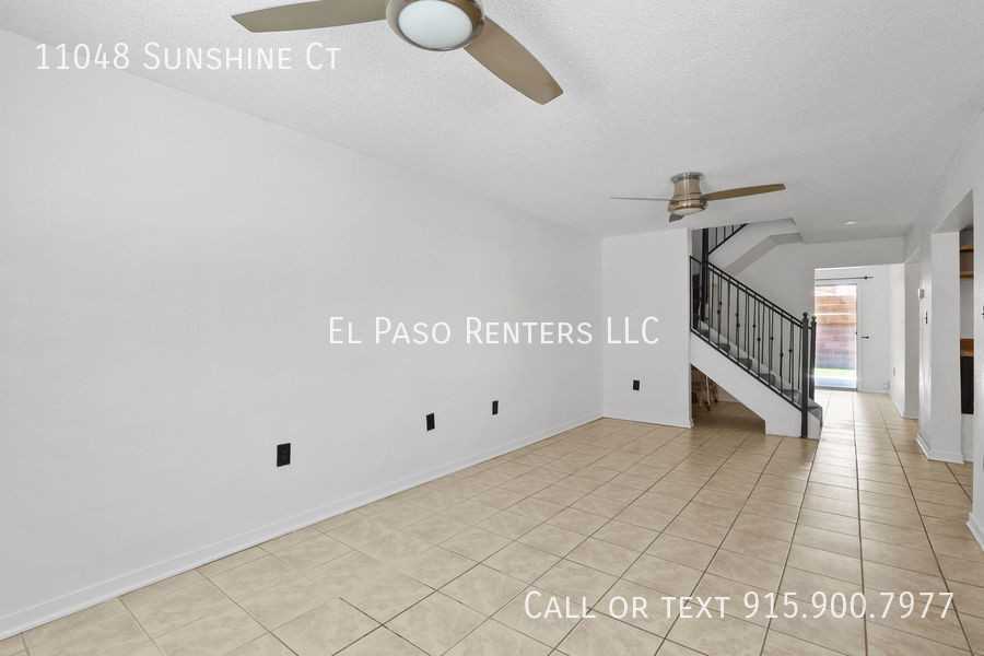 11048 Sunshine Ct - Photo 3 of 31