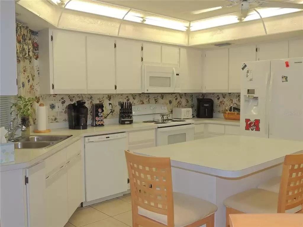 264 Valdiva Street - Photo 3 of 31