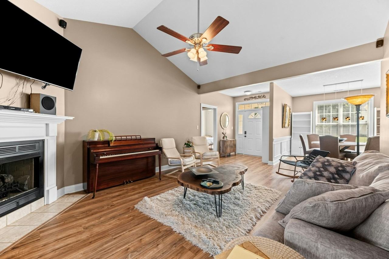 3234 Austin Avenue - Photo 2 of 46