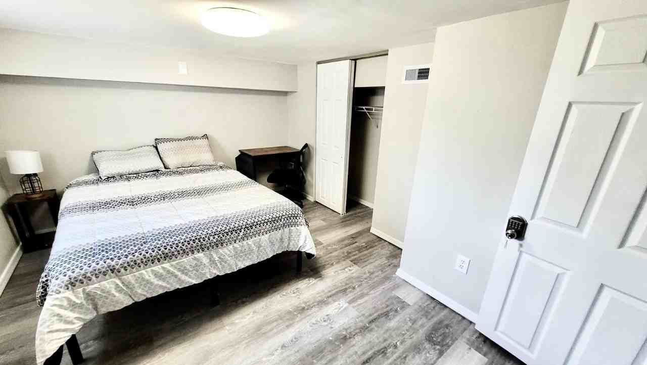 Erdman Ave - Photo 4 of 11