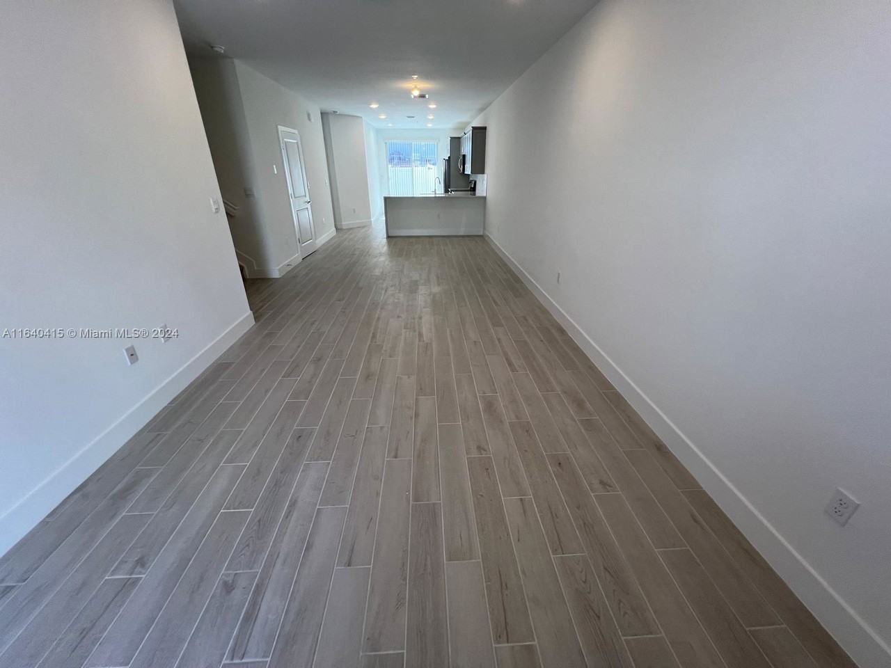 109 Northwest 170th Avenue - Photo 3 of 8