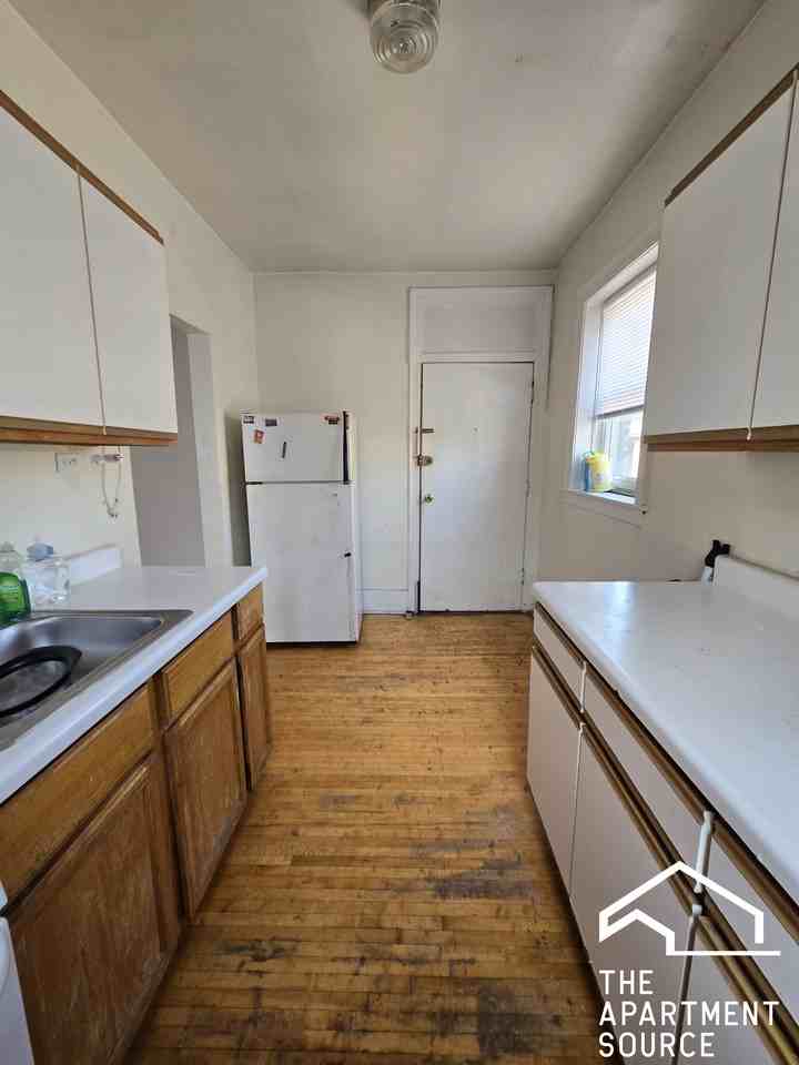 1368 West Estes Avenue #1N - Photo 4 of 16