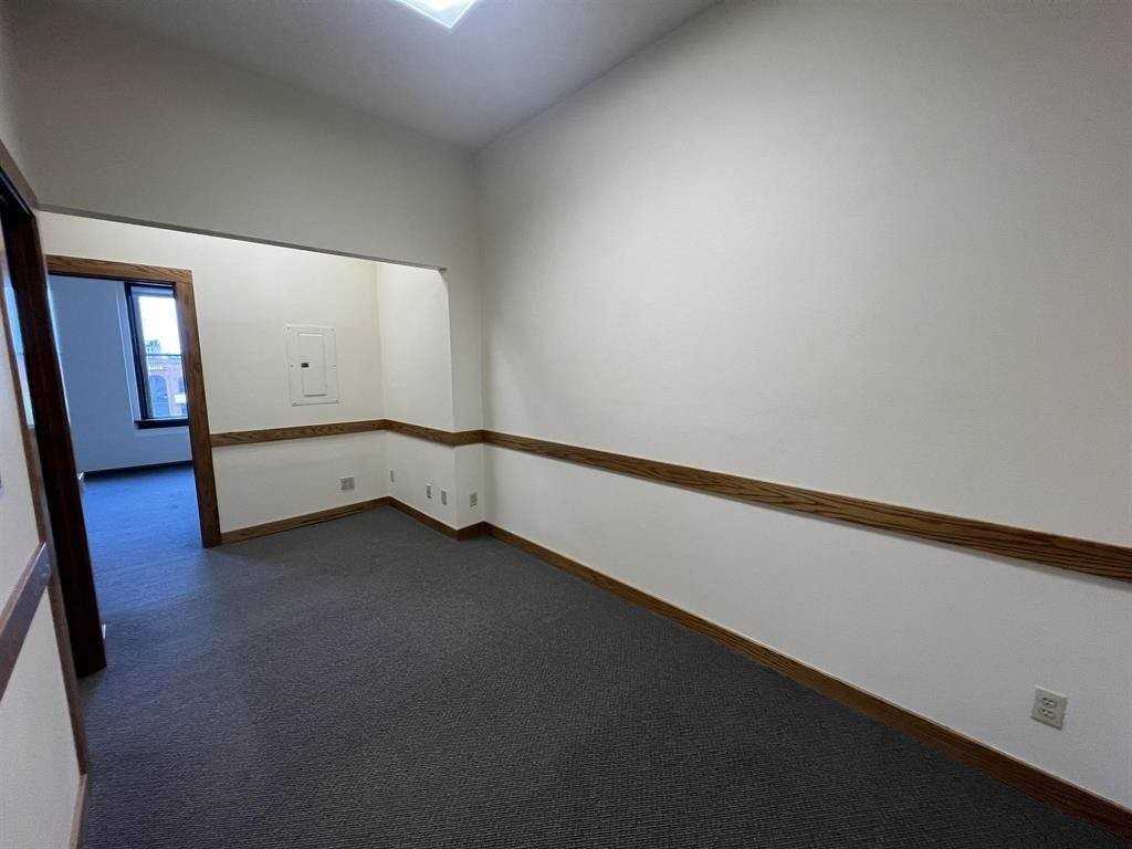 252 S Central Ave #21 - Photo 5 of 12