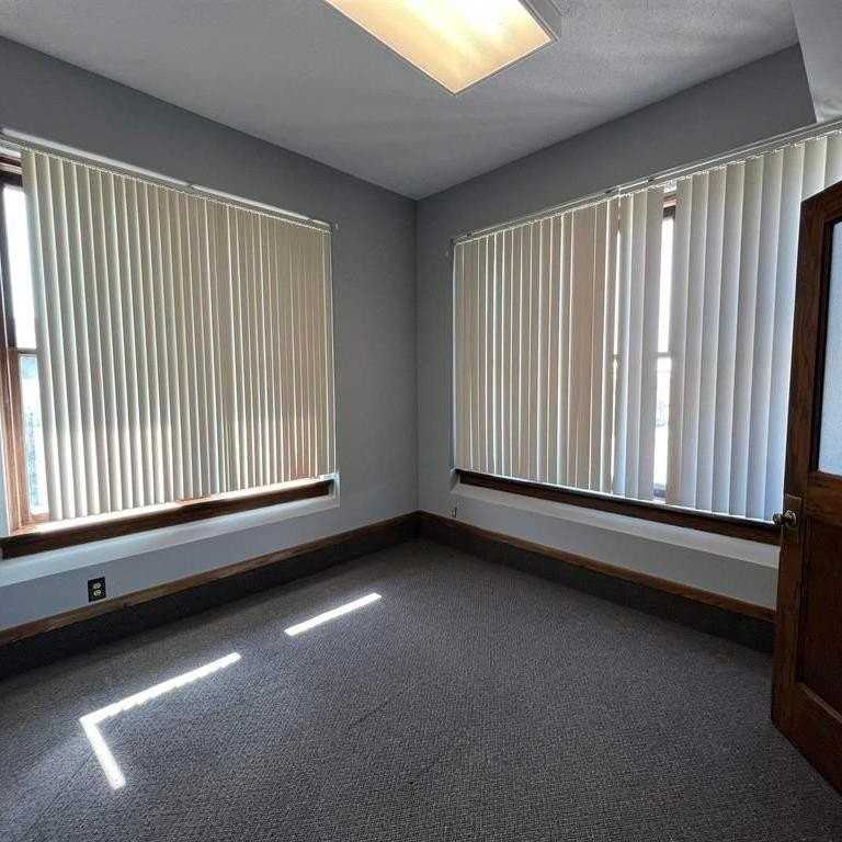 252 S Central Ave #21 - Photo 6 of 12