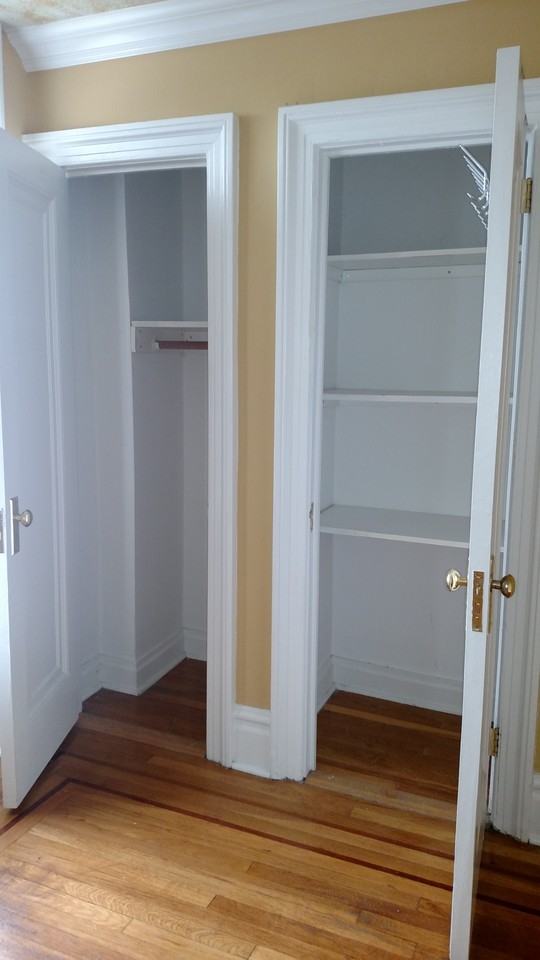 31-65 30th Street - Photo 3 of 5