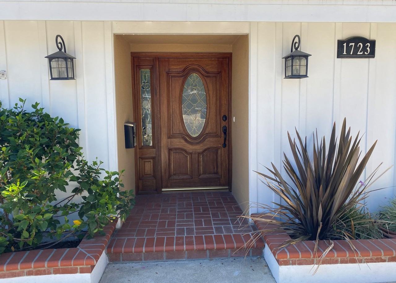 1723 Labrador Dr - Photo 2 of 20