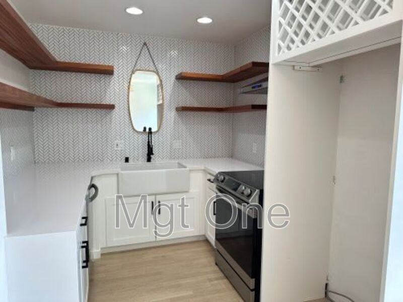 10232 Disney Cir - Photo 2 of 13