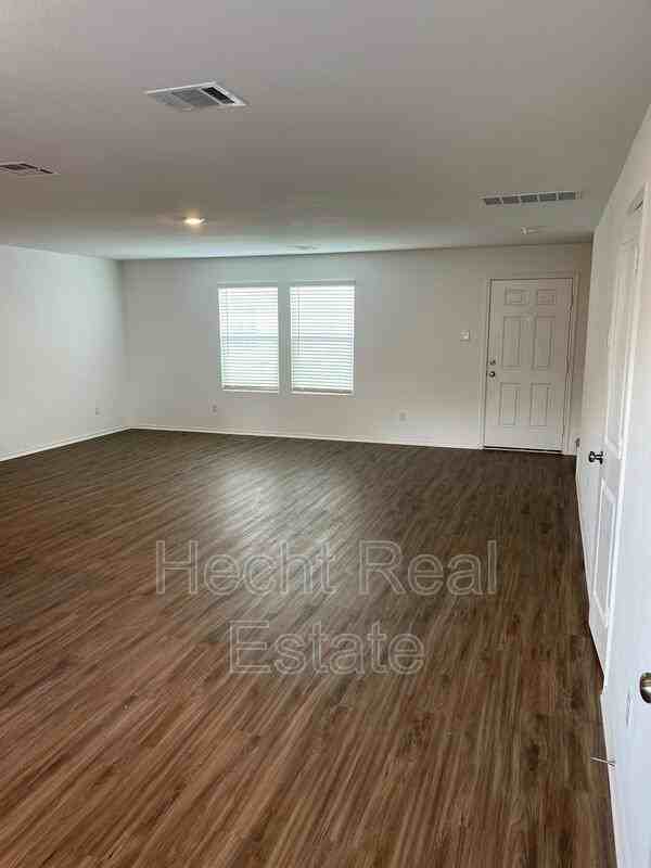 154 Soapstone Pass - Photo 7 of 32