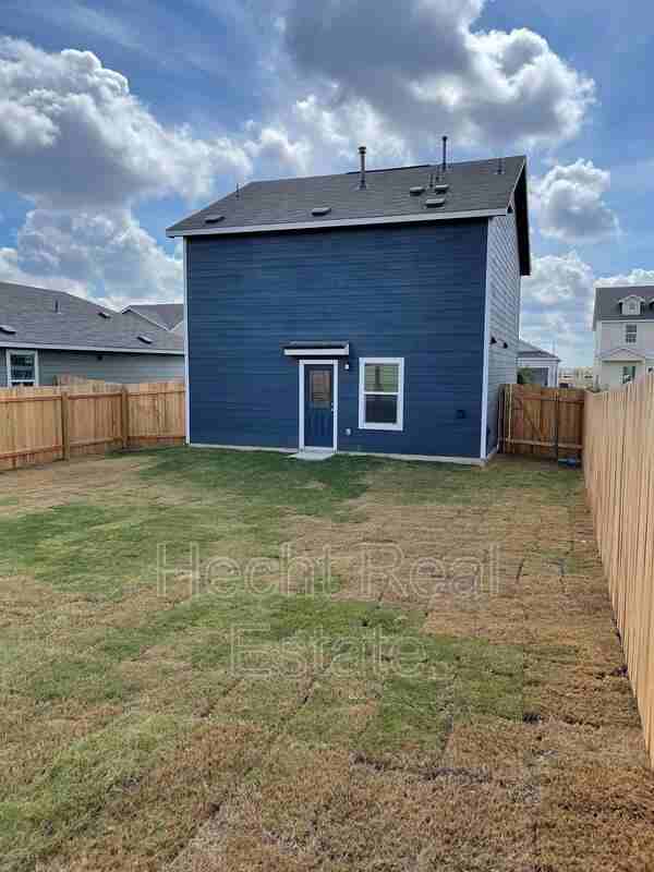 154 Soapstone Pass - Photo 6 of 32