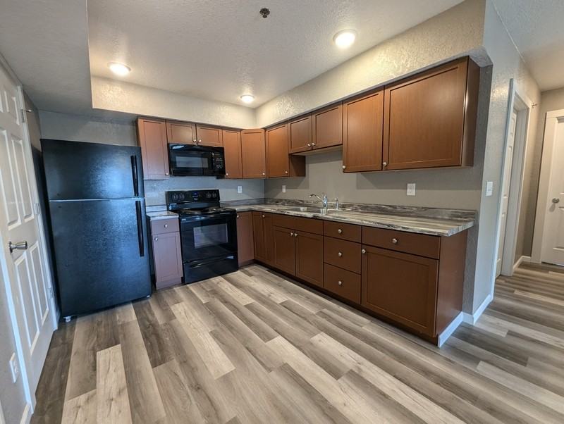 1317 B Ave W - Photo 5 of 21