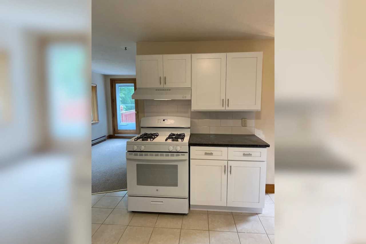 33 Esty St - Photo 3 of 7